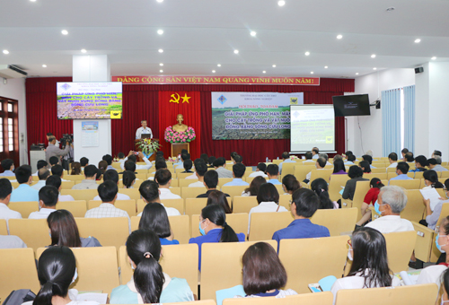 Hội nghị- tọa đàm " Giải pháp ứng phó hạn, mặn cho cây trồng và vật nuôi vùng Đồng bằng sông Cửu Long" (Nguồn: Đại học Cần Thơ)